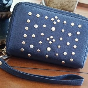 METALLIC BLUE 💙 WRISTLET
